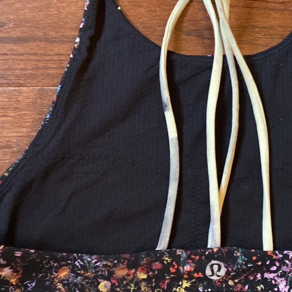 Lululemon SIZE 4 Free To Be Bra High Neck - Picture 4 of 6